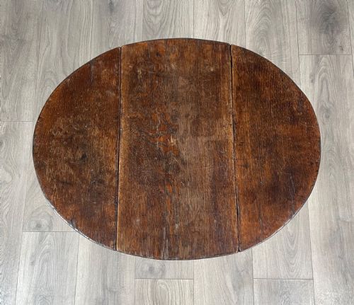 ANTIQUE 18TH CENTURY SIDE TABLE OF SMALL PROPORTION IN OAK - ADDITIONAL PHOTO 6