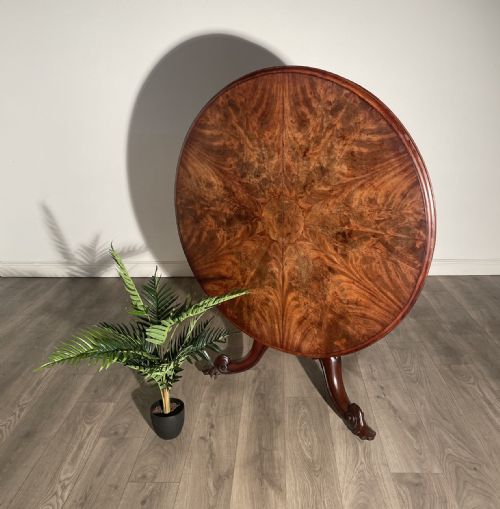ANTIQUE 19TH CENTURY CENTRE TABLE IN WALNUT - ADDITIONAL PHOTO 3