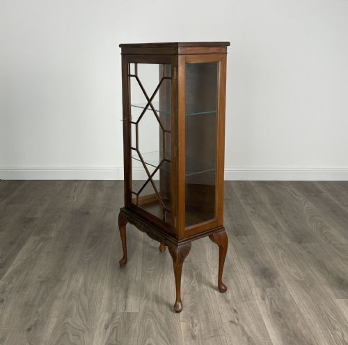 ANTIQUE EDWARDIAN SMALL DISPLAY CABINET IN MAHOGANY - ADDITIONAL PHOTO 8