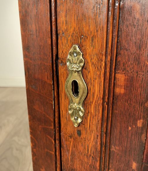 ANTIQUE 18TH CENTURY OAK HANGING CORNER CUPBOARD - ADDITIONAL PHOTO 3