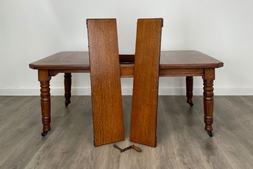 ANTIQUE 19TH CENTURY QUARTER CUT OAK DINING TABLE - ADDITIONAL PHOTO 2