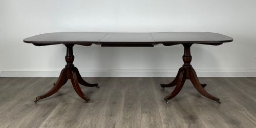 ANTIQUE GEORGIAN DINING TABLE IN MAHOGANY - ADDITIONAL PHOTO 1