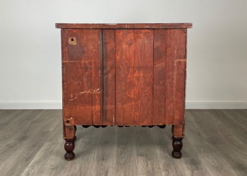 ANTIQUE 19TH CENTURY BOW FRONT CHEST OF DRAWERS IN MAHOGANY - ADDITIONAL PHOTO 7