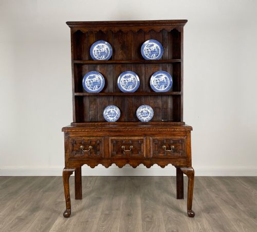 antique 20th century jacobean style dresser in oak - CATEGORY: ANTIQUE DRESSERS - DATED EDWARDIAN