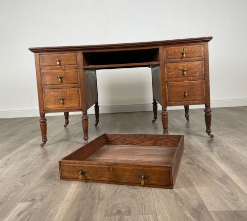 ANTIQUE 20TH CENTURY JACOBEAN STYLE DESK IN OAK - ADDITIONAL PHOTO 1