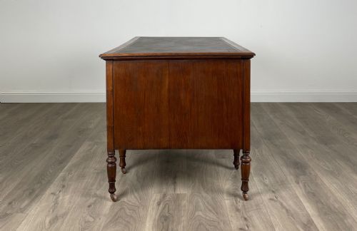 ANTIQUE 20TH CENTURY JACOBEAN STYLE DESK IN OAK - ADDITIONAL PHOTO 5
