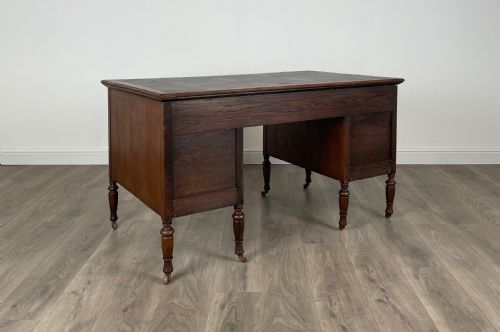 ANTIQUE 20TH CENTURY JACOBEAN STYLE DESK IN OAK - ADDITIONAL PHOTO 6
