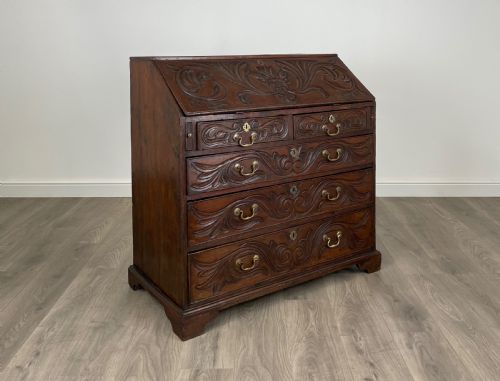 ANTIQUE 18TH CENTURY HEAVILY CARVED BUREAU IN OAK - ADDITIONAL PHOTO 10