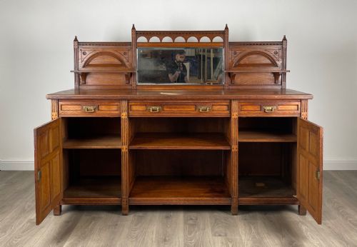ANTIQUE 20TH CENTURY SIDEBOARD IN OAK - ADDITIONAL PHOTO 1