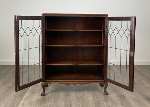 ANTIQUE 20TH CENTURY DISPLAY CABINET IN MAHOGANY - ADDITIONAL PHOTO 1
