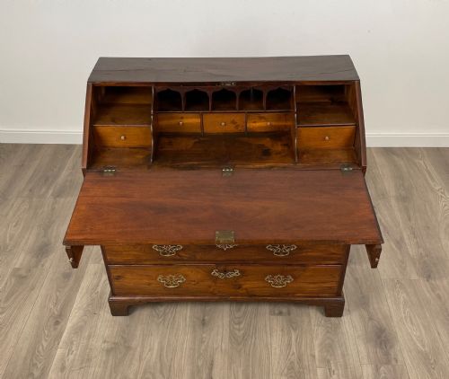 ANTIQUE 18TH CENTURY BUREAU IN MAHOGANY - ADDITIONAL PHOTO 12