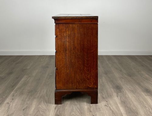 ANTIQUE 18TH CENTURY FIGURED WALNUT CHEST OF DRAWERS - ADDITIONAL PHOTO 5