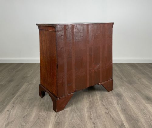 ANTIQUE 18TH CENTURY FIGURED WALNUT CHEST OF DRAWERS - ADDITIONAL PHOTO 6