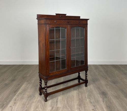 ANTIQUE 20TH CENTURY DISPLAY CABINET IN OAK - ADDITIONAL PHOTO 8