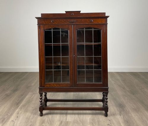 ANTIQUE 20TH CENTURY DISPLAY CABINET IN OAK - ADDITIONAL PHOTO 9
