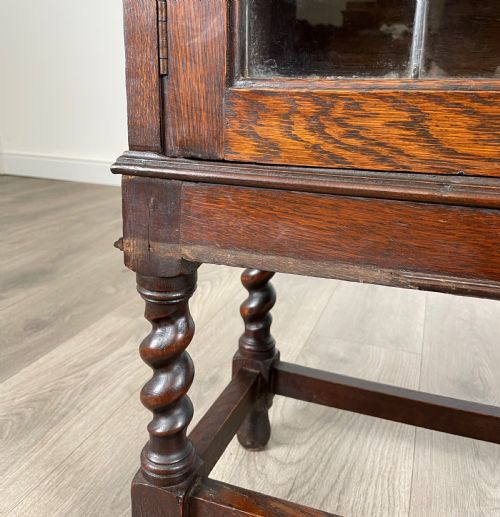 ANTIQUE 20TH CENTURY DISPLAY CABINET IN OAK - ADDITIONAL PHOTO 12