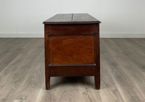 ANTIQUE 18TH CENTURY COFFER BLANKET BOX IN OAK - ADDITIONAL PHOTO 9