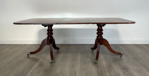 ANTIQUE GEORGIAN EXTENDING DINING TABLE IN MAHOGANY - ADDITIONAL PHOTO 1