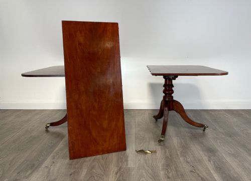 ANTIQUE GEORGIAN EXTENDING DINING TABLE IN MAHOGANY - ADDITIONAL PHOTO 5