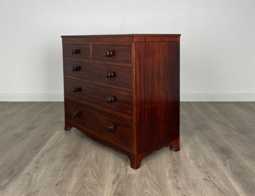 ANTIQUE GEORGIAN CHEST OF DRAWERS IN MAHOGANY - ADDITIONAL PHOTO 1