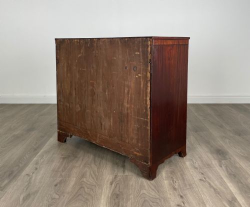 ANTIQUE GEORGIAN CHEST OF DRAWERS IN MAHOGANY - ADDITIONAL PHOTO 5