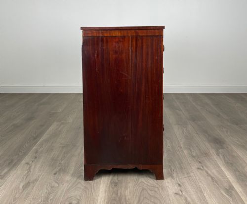 ANTIQUE GEORGIAN CHEST OF DRAWERS IN MAHOGANY - ADDITIONAL PHOTO 6