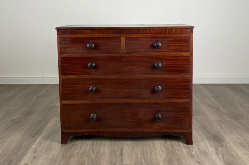 ANTIQUE GEORGIAN CHEST OF DRAWERS IN MAHOGANY - ADDITIONAL PHOTO 8