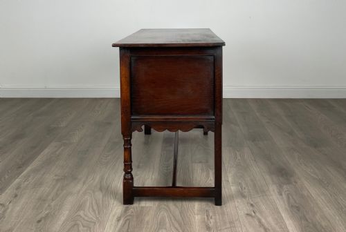 ANTIQUE 20TH CENTURY SIDEBOARD IN OAK - ADDITIONAL PHOTO 2