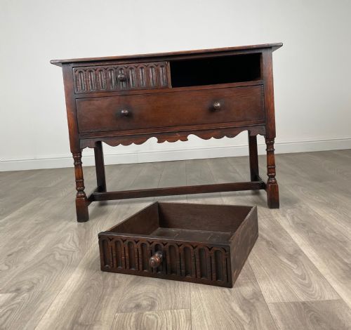 ANTIQUE 20TH CENTURY SIDEBOARD IN OAK - ADDITIONAL PHOTO 9