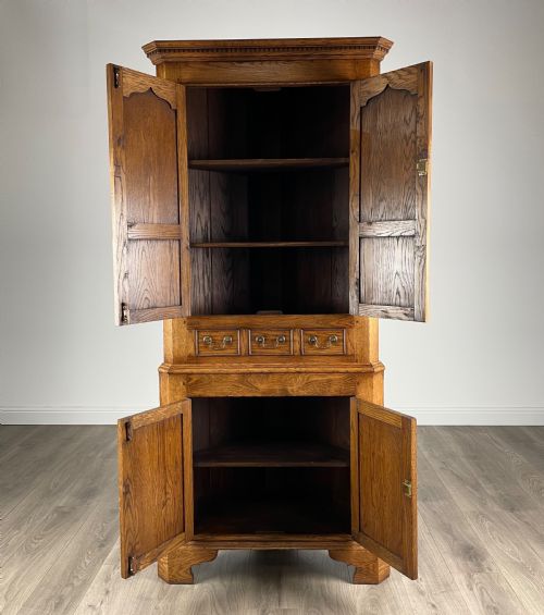 ANTIQUE 20TH CENTURY CORNER CUPBOARD IN OAK REF AF3062 - ADDITIONAL PHOTO 1