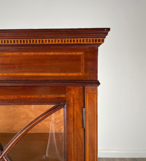 ANTIQUE 19TH CENTURY DISPLAY CABINET IN MAHOGANY - ADDITIONAL PHOTO 10