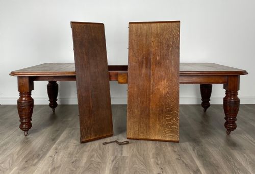 LARGE ANTIQUE 19TH CENTURY DINING TABLE IN OAK - ADDITIONAL PHOTO 1