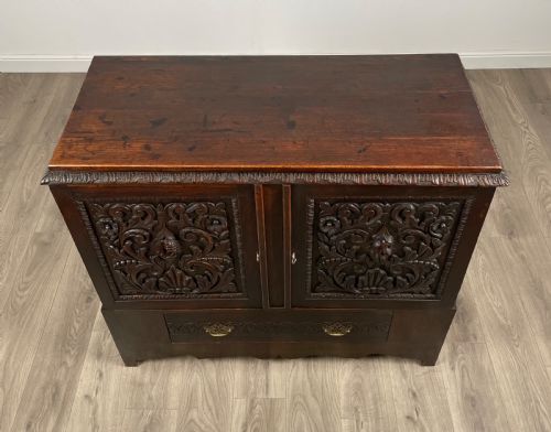 ANTIQUE 19TH CENTURY HEAVILY CARVED CUPBOARD IN OAK - ADDITIONAL PHOTO 9