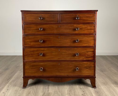 antique 19th century mahogany chest of drawers - CATEGORY: ANTIQUE CHEST OF DRAWERS - DATED 19TH CENTURY