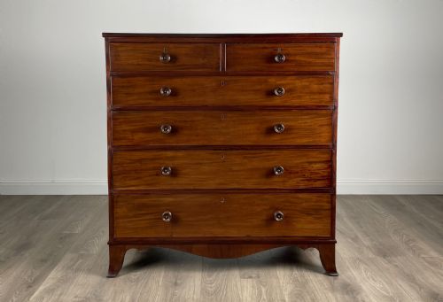 ANTIQUE 19TH CENTURY MAHOGANY CHEST OF DRAWERS - ADDITIONAL PHOTO 8