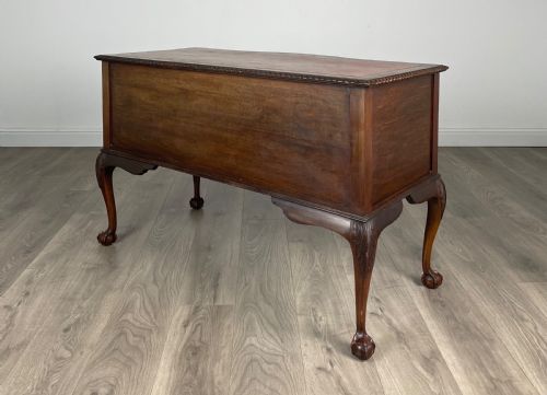 ANTIQUE 20TH CENTURY LEATHER TOP WRITING DESK IN MAHOGANY - ADDITIONAL PHOTO 4