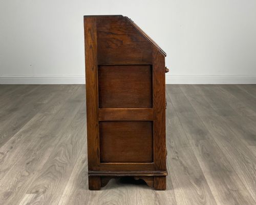 ANTIQUE 20TH CENTURY CARVED BUREAU IN OAK - ADDITIONAL PHOTO 8