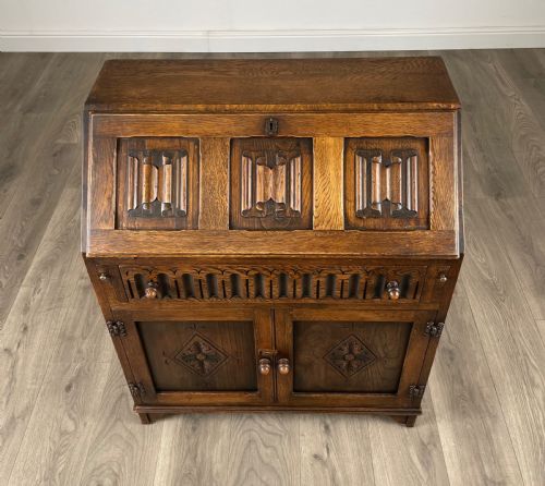 ANTIQUE 20TH CENTURY CARVED BUREAU IN OAK - ADDITIONAL PHOTO 10