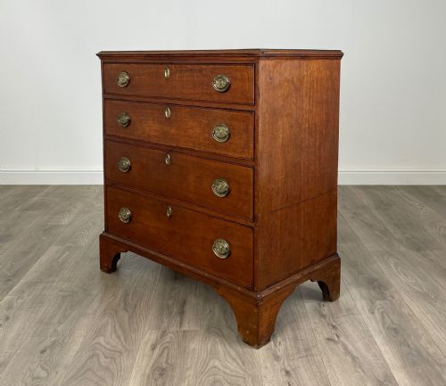 ANTIQUE 18TH CENTURY SMALL CHEST OF DRAWERS IN OAK - ADDITIONAL PHOTO 1