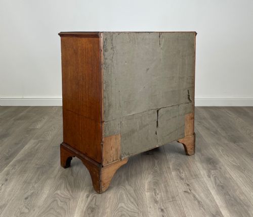ANTIQUE 18TH CENTURY SMALL CHEST OF DRAWERS IN OAK - ADDITIONAL PHOTO 3
