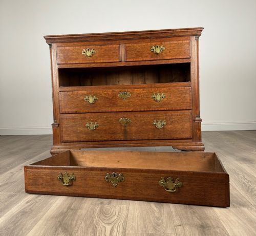 ANTIQUE 18TH CENTURY OAK CHEST OF DRAWERS - ADDITIONAL PHOTO 9