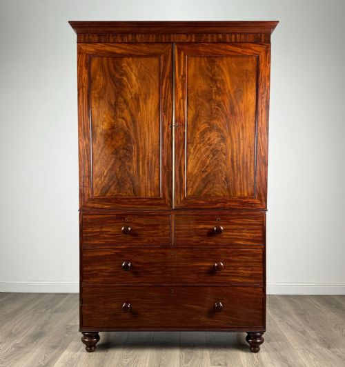 antique early 19th century linen press cupboard in mahogany - CATEGORY: ANTIQUE CUPBOARDS - DATED 19TH CENTURY