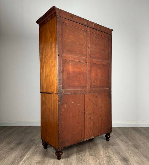 ANTIQUE EARLY 19TH CENTURY LINEN PRESS CUPBOARD IN MAHOGANY - ADDITIONAL PHOTO 4