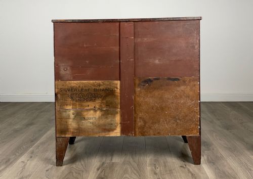 ANTIQUE 18TH CENTURY BOW FRONT CHEST OF DRAWERS IN MAHOGANY - ADDITIONAL PHOTO 4