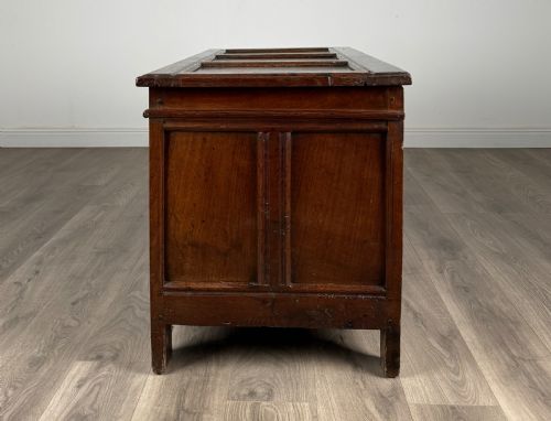 ANTIQUE 18TH CENTURY COFFER BLANKET BOX IN OAK - ADDITIONAL PHOTO 3