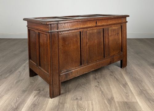 ANTIQUE 18TH CENTURY COFFER BLANKET BOX IN OAK - ADDITIONAL PHOTO 7