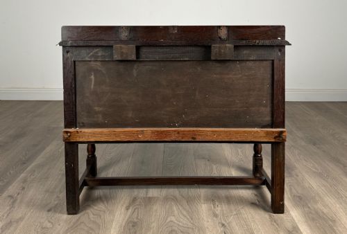ANTIQUE 20TH CENTURY CARVED OAK SIDEBOARD - ADDITIONAL PHOTO 4