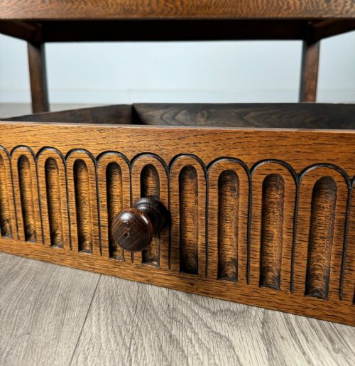 ANTIQUE 20TH CENTURY CARVED OAK SIDEBOARD - ADDITIONAL PHOTO 10