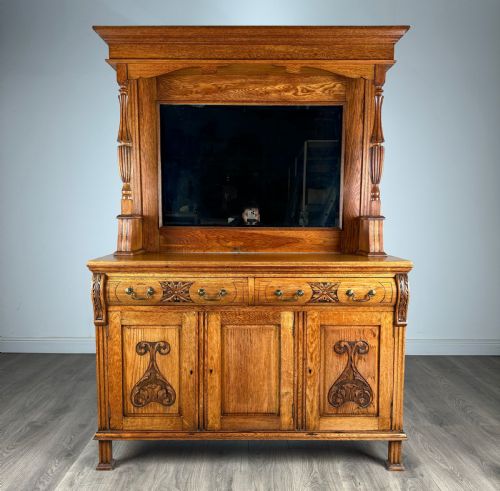 antique 20th century golden oak mirror back sideboard - CATEGORY: ANTIQUE SIDEBOARDS - DATED EDWARDIAN