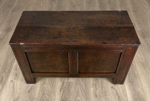 ANTIQUE FINE QUALITY 18TH CENTURY COFFER BLANKET BOX IN OAK - ADDITIONAL PHOTO 8